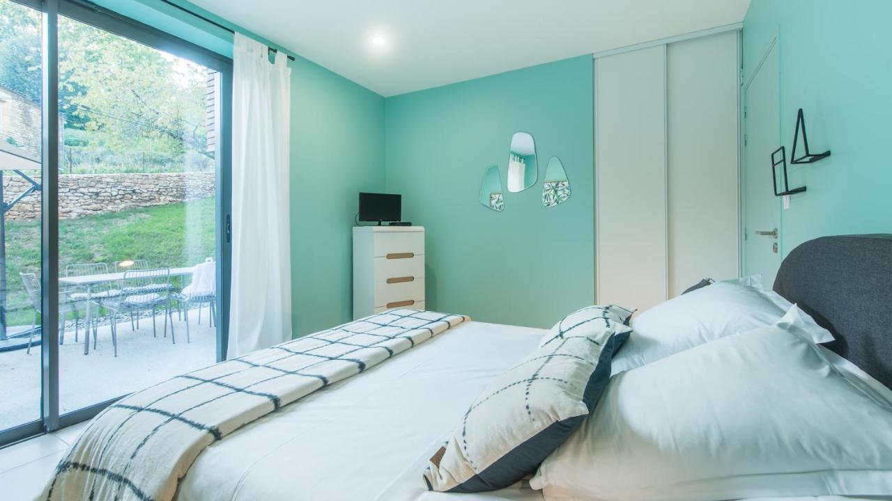 Cote Jardin Avec Jacuzzi Privatif Et Parking Prive Apartment Сарла-ла-Канеда Екстериор снимка